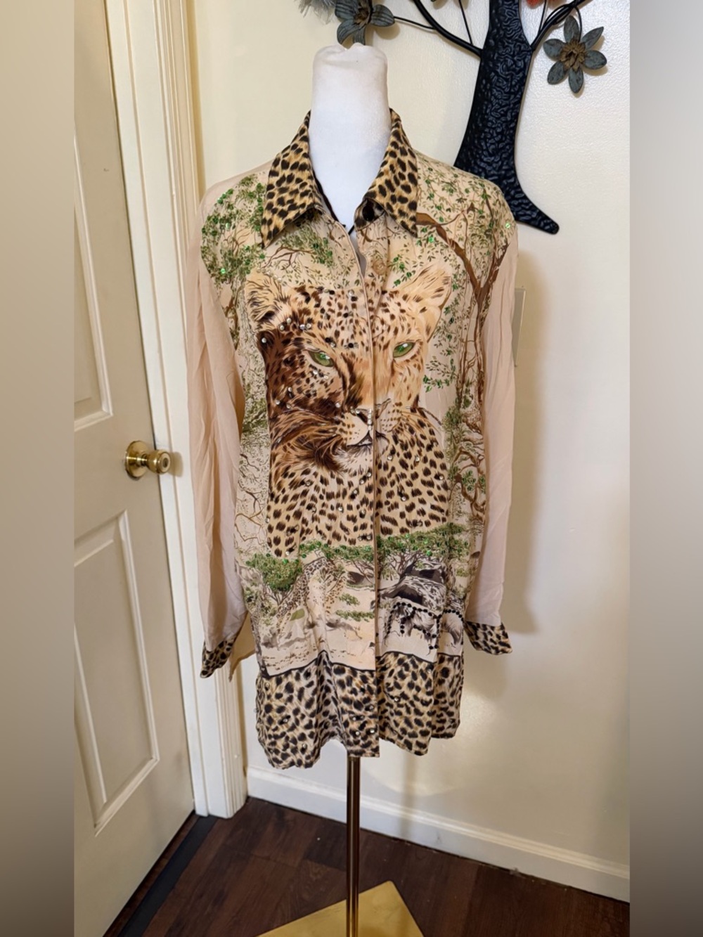 Vintage leopard Print 100% silk blouse